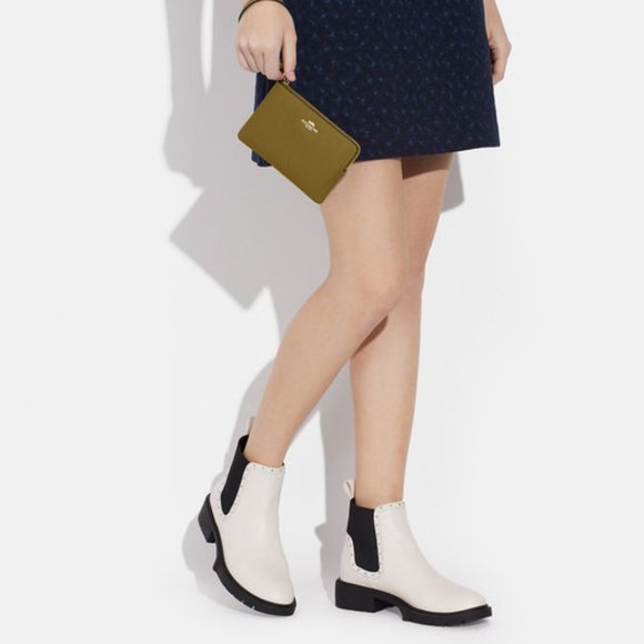 NWOT Coach Outlet Corner Zip Wristlet Crossgrain Leather Wallet Taupe - Picture 2 of 5